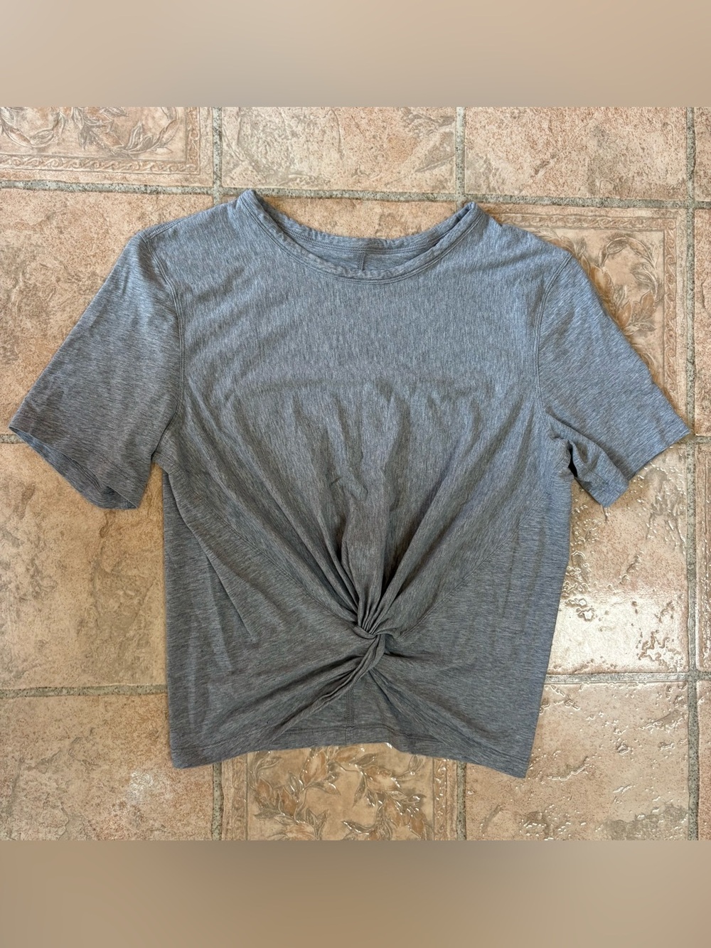 Lululemon top